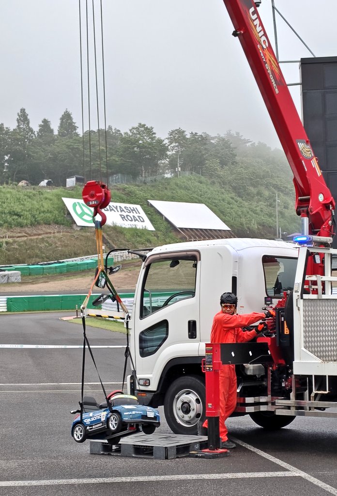 terryer34's tweet photo. これはどのコーナーでクラッシュしたマシンなのだろう...😅
#スーパー耐久 #S耐 #スポーツランドSUGO https://t.co/2yRbTAF9MW