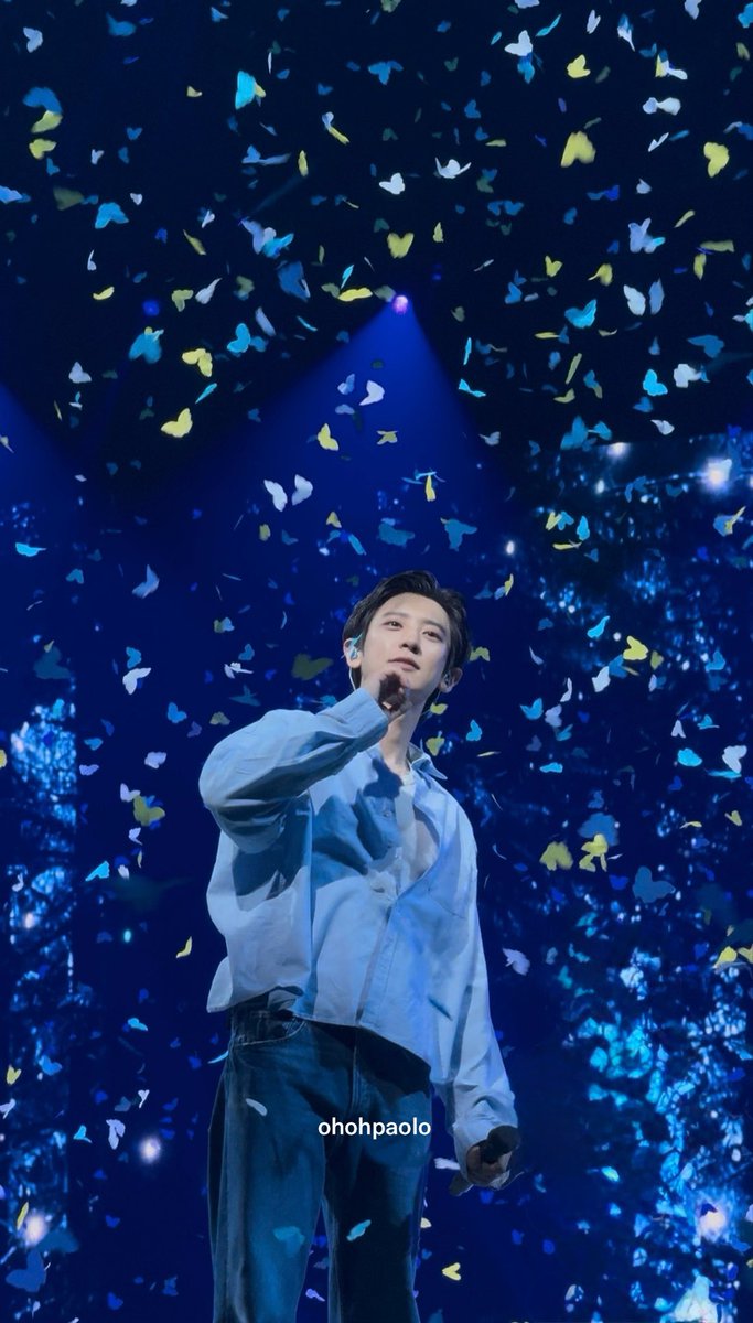ohohpaolo's tweet photo. 050726 | Chanyeol with confetti is so magical. 🥹

#EXhOrizoninMANILA https://t.co/14ufE3SbJq