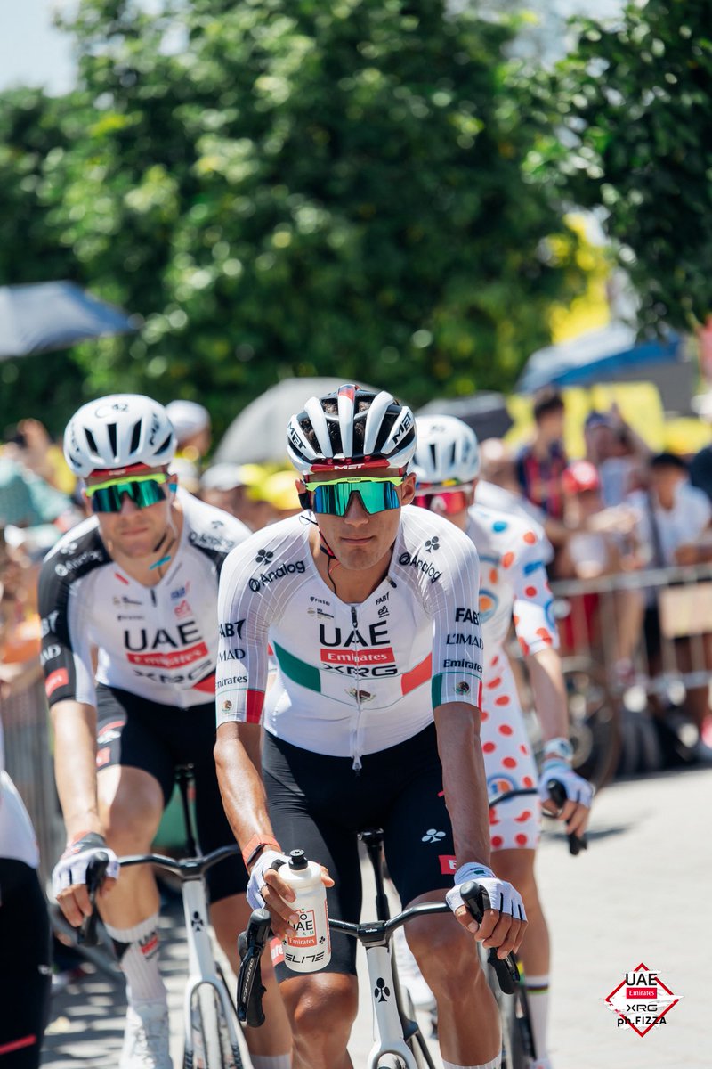 TeamEmiratesUAE's tweet photo. 🇲🇽🐂👀

@ISAACDELTOROx1 

#WeAreUAE #TDF2026 https://t.co/qU2WJrtvTP
