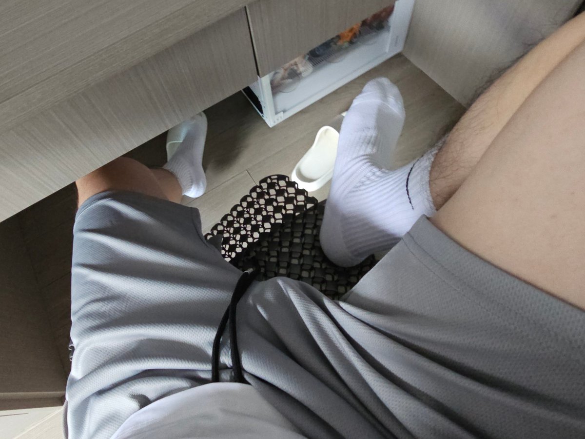 vavalavda's tweet photo. 我是1 #gay #骚0 #寸头公0 https://t.co/5xADLCI9na