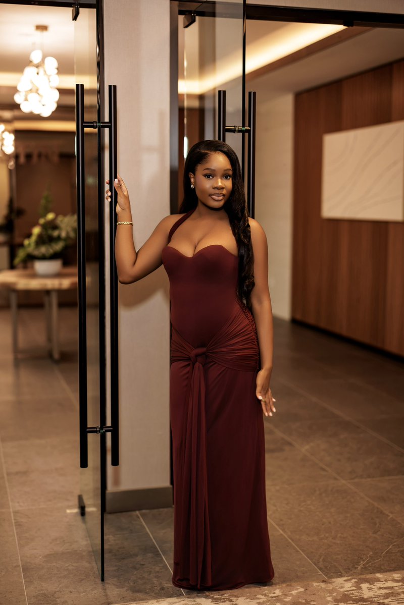 rantilewa's tweet photo. Another year of beauty &amp; grace. +1🎂 https://t.co/Ngg0CWzD4r