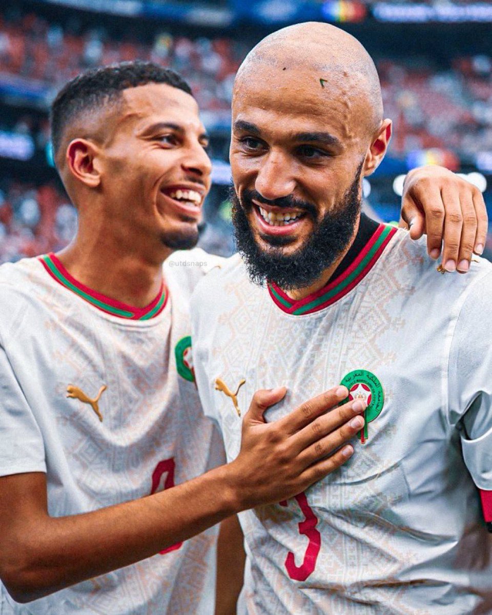 ammandev's tweet photo. I have been SO enormously impressed by Noussair Mazraoui this World Cup and he needs to be the starting RB at Manchester United. It shouldn’t really be this much of a debate IMO. 🧐 https://t.co/XLD4VP1OYk