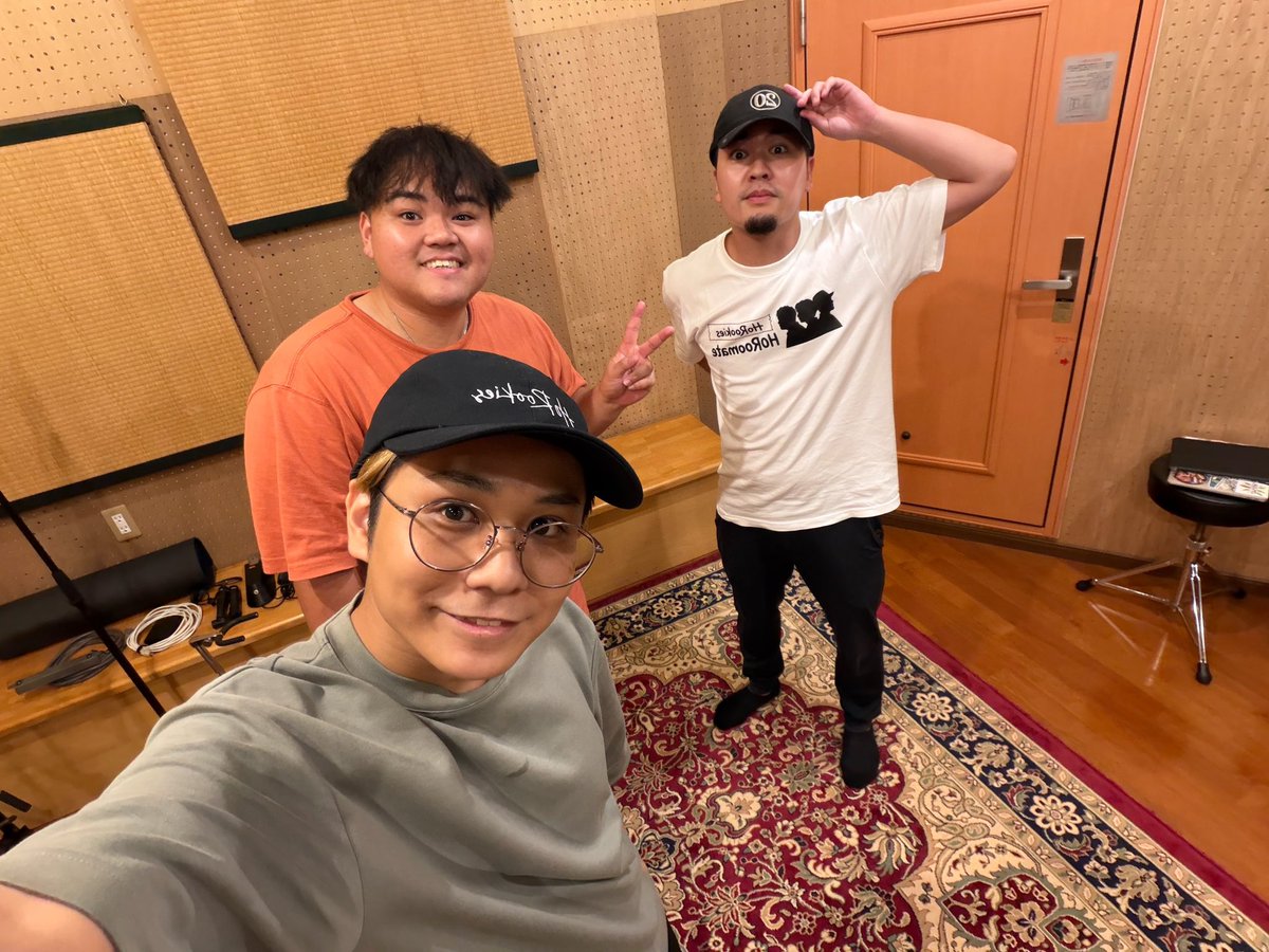 RadioOkinawa864's tweet photo. ＼きょう22時30分から／
『メイクマン プレゼンツ HoRookies（@HoRookies）のゆんたくラジオ』
今日はHoRookiesスタジオからの収録でお送りします！

💌hor@rokinawa.co.jp

radiko📻
https://t.co/87LH4P1lRJ 

ポッドキャスト
 https://t.co/cmm2eHy3iL

#ホルキーズ　
#ラジオ沖縄 https://t.co/gmLnOlx27Z
