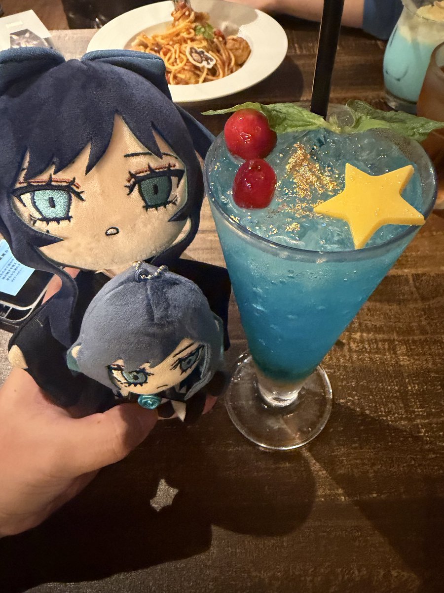 samechan1st's tweet photo. グラサイキッチン初めて行ったー！
夜まで何も食べてなかったからいっぱい食べた https://t.co/HgxuBNQuBY