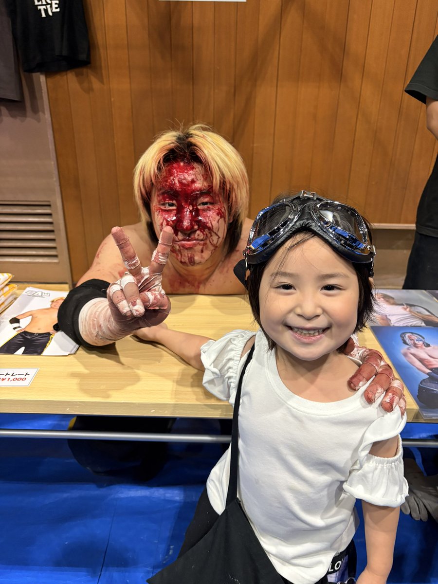 karusan_every's tweet photo. 初めてのダムズ面白かった🧑‍🩰
次は10/11か🤔
ZEUSさんの20周年と被ってるから行くならまたハシゴか😂
子供達は選手達に写真撮ってもらって喜んでたし
また連れて行きたいな😁

#FREEDOMS
#ビオレントジャック 選手
#竹田誠志  選手
#葛西純 選手
#若松大樹 選手 https://t.co/Zc7T6yXFTq