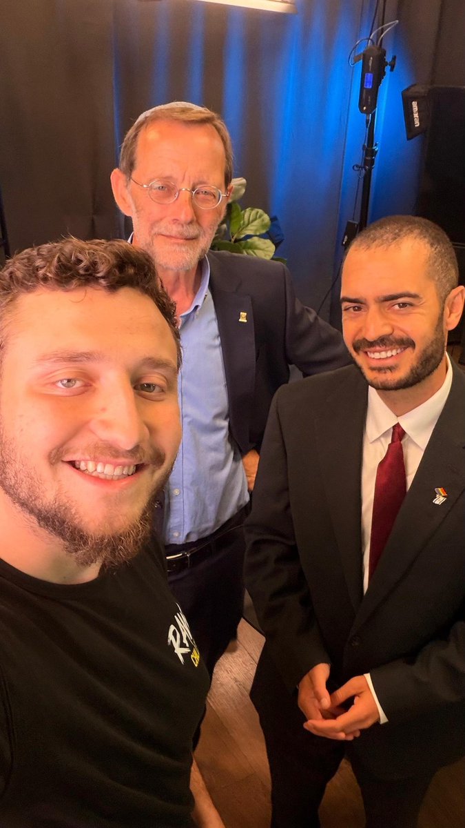MosheFabrikant's tweet photo. עלה הדיבייט בפודקאסט שלי עם משה פייגלין ונאור נרקיס.
בפודקאסט דיברנו על המתנחלים, גיוס החרדים, חילונים, צה"ל.
הפודקאסט זמין בכל פלטפורמות האזנה וביוטיוב 
@moshefeiglin @NaorNarkis https://t.co/sK1L2V7qxu