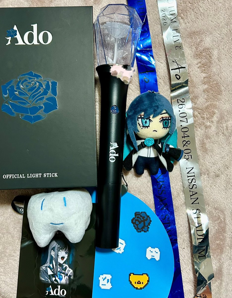 uto_ichigo's tweet photo. すごく幸せな時間でした。
初めて推しグッズを沢山買いました。
Tシャツもめちゃくちゃかわいいです🦷 https://t.co/nC51VDfH7a