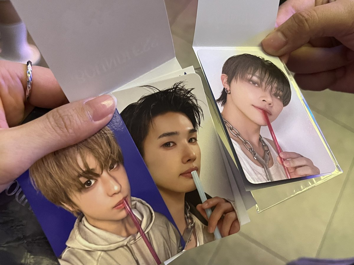 kokoniiko's tweet photo. VR 콘서트 이거 매달 해주세요 https://t.co/59JQM0b85G