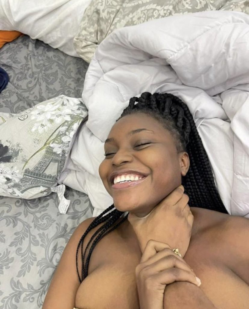 bettybarbiee's tweet photo. Bestie was enjoying every bit of the action here🤤

A thread🎥 https://t.co/VapYSc2zid