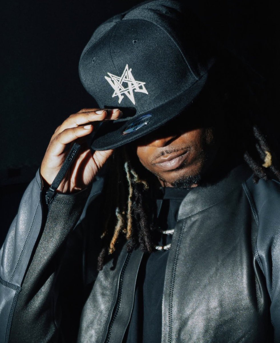 kenrelated's tweet photo. Ken rocking new YVL pentagram hat https://t.co/Ukp2WSxzKC