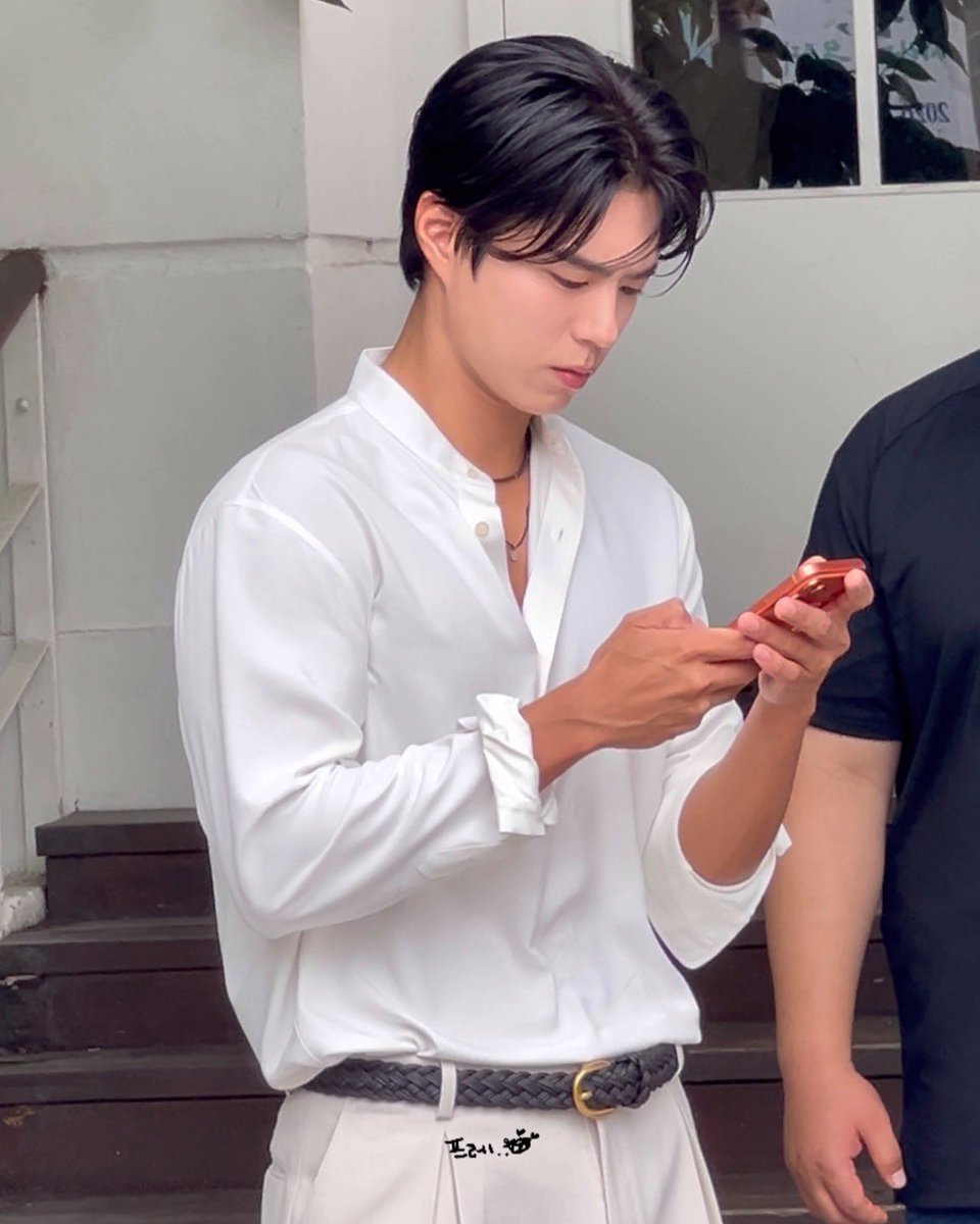 bogumloverclub's tweet photo. 무슨 일이 일어나고 있나요? https://t.co/OzVkNhPbsV