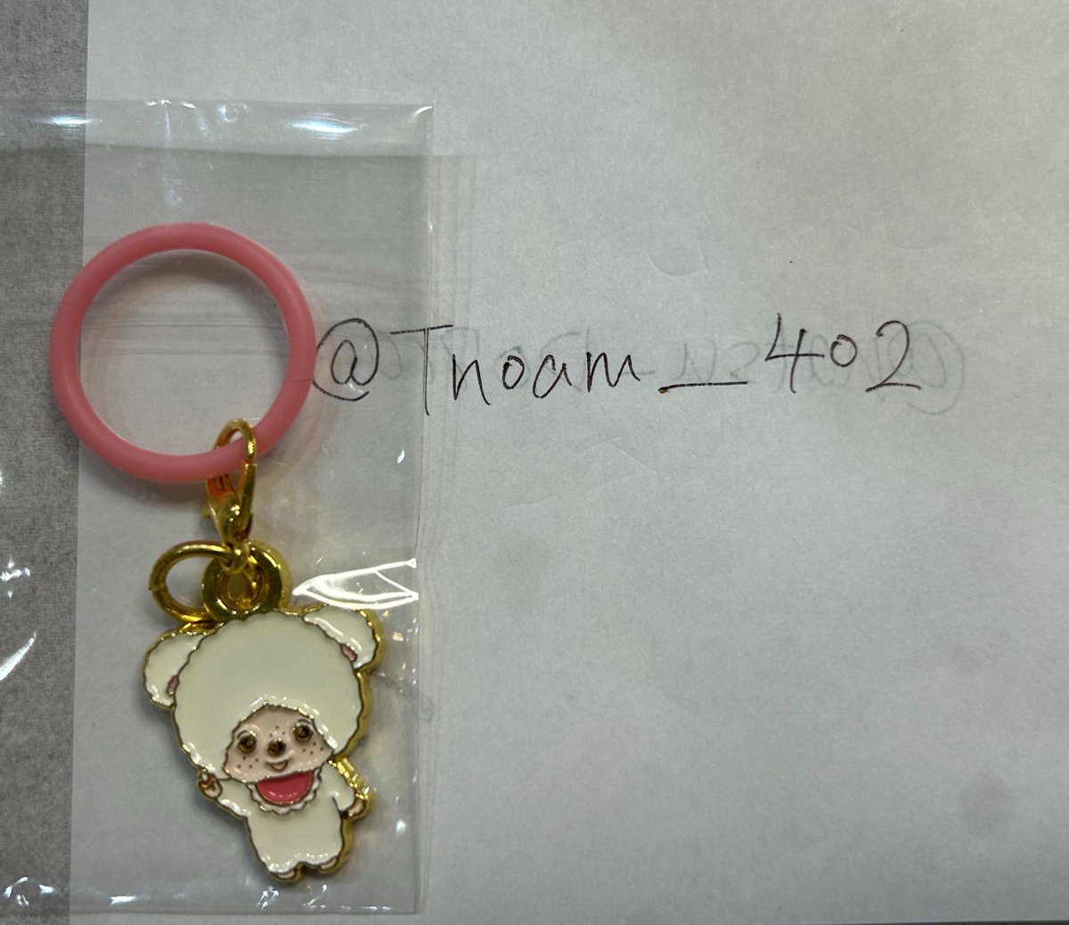 Tnoam___402's tweet photo. @mrena_17 この度はお声がけくださり誠にありがとうございます！
ぜひチャムとモンチッチくんとの交換よろしくお願いいたします🙇🏻
お取引のためフォロー失礼いたします🙌🏻 https://t.co/jj41bVG56F