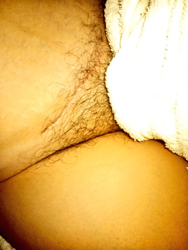 BenjaminAs62591's tweet photo. Así duerme mi esposa recién cogida a mi contenido comenten que le arian no olvides compartir para llegar a más personas que vean lo puta que es #putiesposa #TodosJuntos https://t.co/2G8GezJzVe