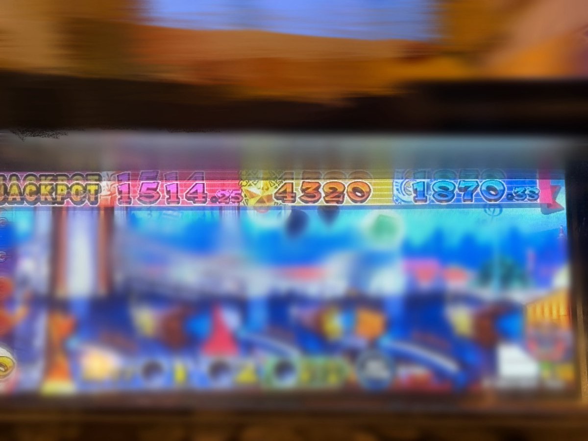 aokyo0131a's tweet photo. 今日は遊んでた4人の中で1番皿上がらなかったです🙃
ルーレットは誰も1回もゴールドに止まらなかった…と✍️
ランキングの方、万枚未遂になっていらっしゃった🥲 https://t.co/0ukaa4p17L