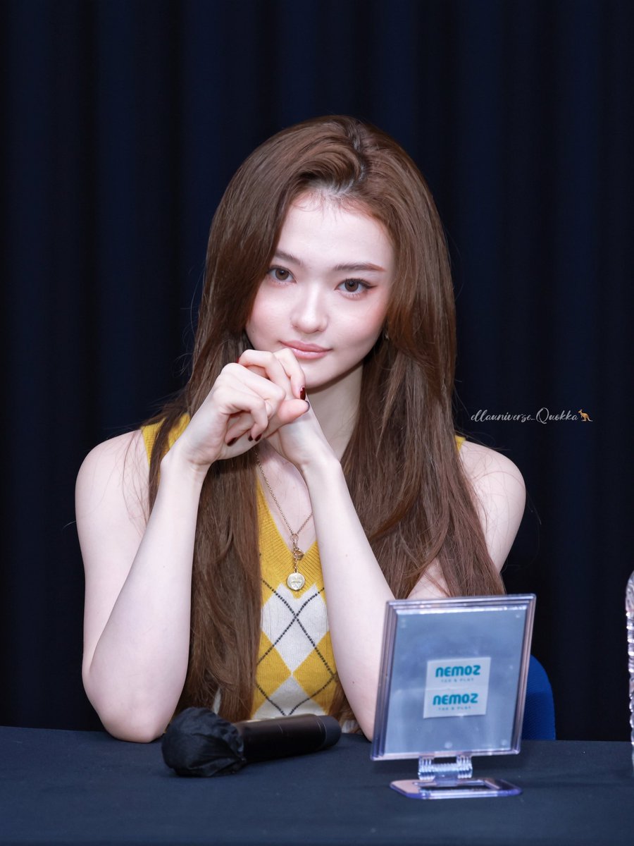ellauniverse08's tweet photo. 260705
잠시 대기 중인 엘라💛

#미야오 #엘라 #MEOVV #ELLA https://t.co/LwKQyO7Qdi