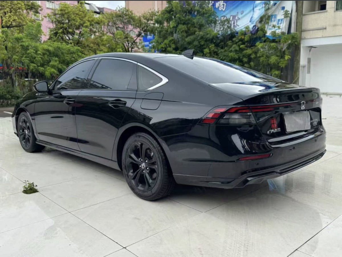 steasyautos's tweet photo. Special Price: 26M 
Door step delivery 

2025 model Honda Accord , Luxury Edition, keyless entry, one-touch start, multifunctional steering wheel, head-up display, adaptive front and rear lights, LCD instrument cluster, multi-color ambient lighting, large screen navigation, rearview camera, electric leather seats, sunroof