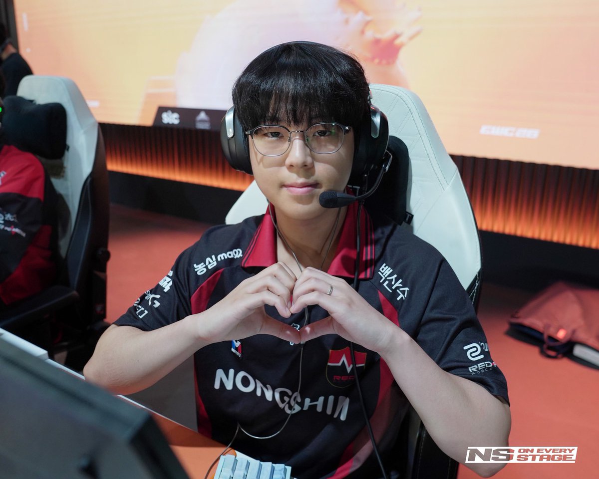 nsr_valorant's tweet photo. [📸PHOTO] #VALORANT

📍 Today's match vs @gentlemates
📍 EWC 2026: Group Stage
📆 7. 5.(일) 22:45(KST)

📺 중계 바로가기
: 치지직 'EWC 공식 채널A' 채널
: Search for 'EWC 공식 채널A' on CHZZK
https://t.co/oMkfTaQFVP

#NONGSHIM #NSRedForce #NSWIN #농심레드포스 #VALORANT #VCT #Dambi #Francis #Ivy #Rb #Xross #EWC2026