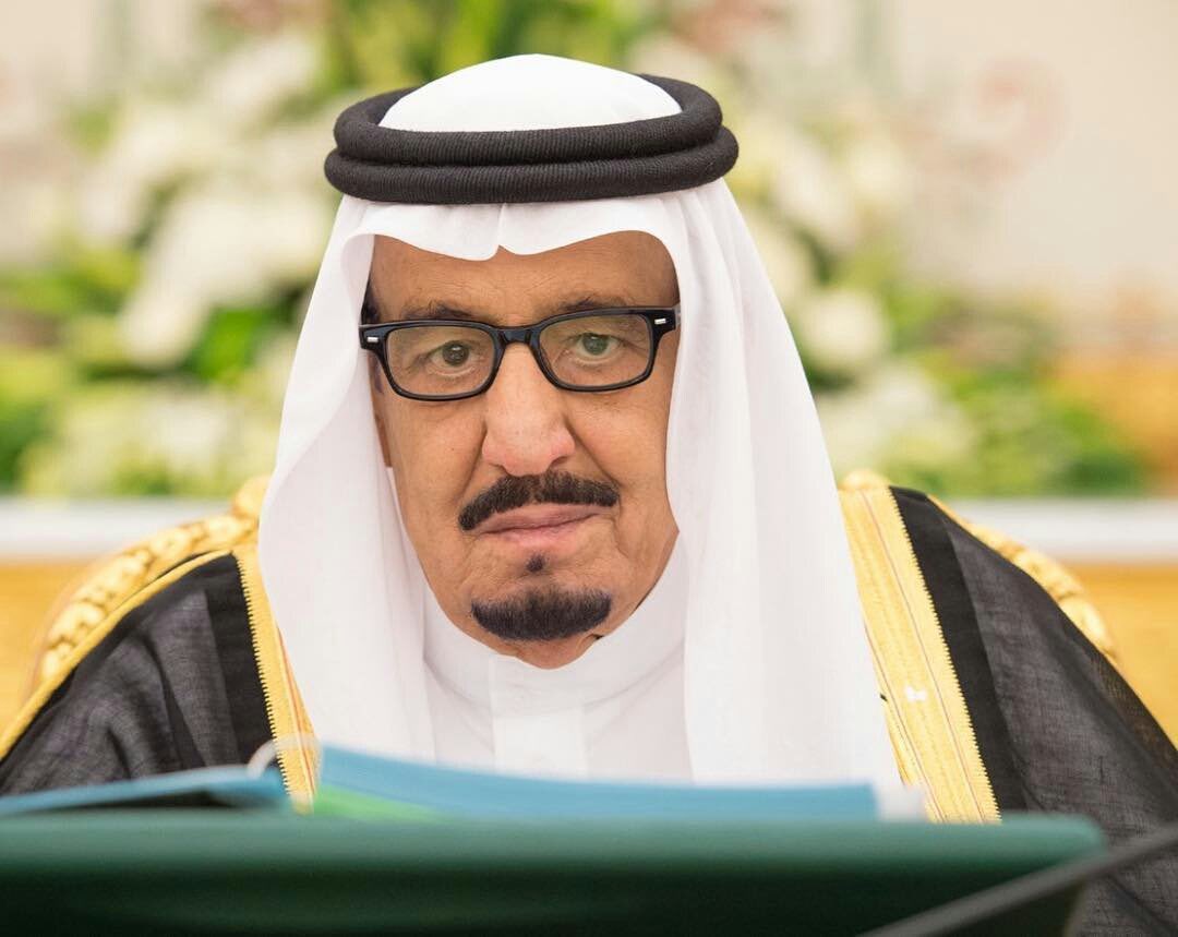 Wa7daa_1's tweet photo. "لـيـت الـعـمـر يـشـرى ويـبـاع"

ابـو الـشـعـب -أدامه الله- 
خلال ترؤسه جلسة مجلس الوزراء 2016-2026
🇸🇦📍. https://t.co/0dIpYuYirD