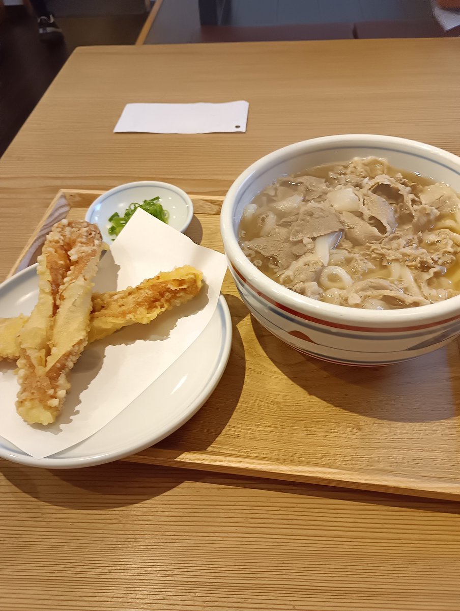 keizfree's tweet photo. 八栗の瀬戸晴れさんにておうどんいただきました。
もちもちうどん好きな方は香川にいらしたらぜひ！

土日は完全予約制ですよー https://t.co/zYmLdoaECh