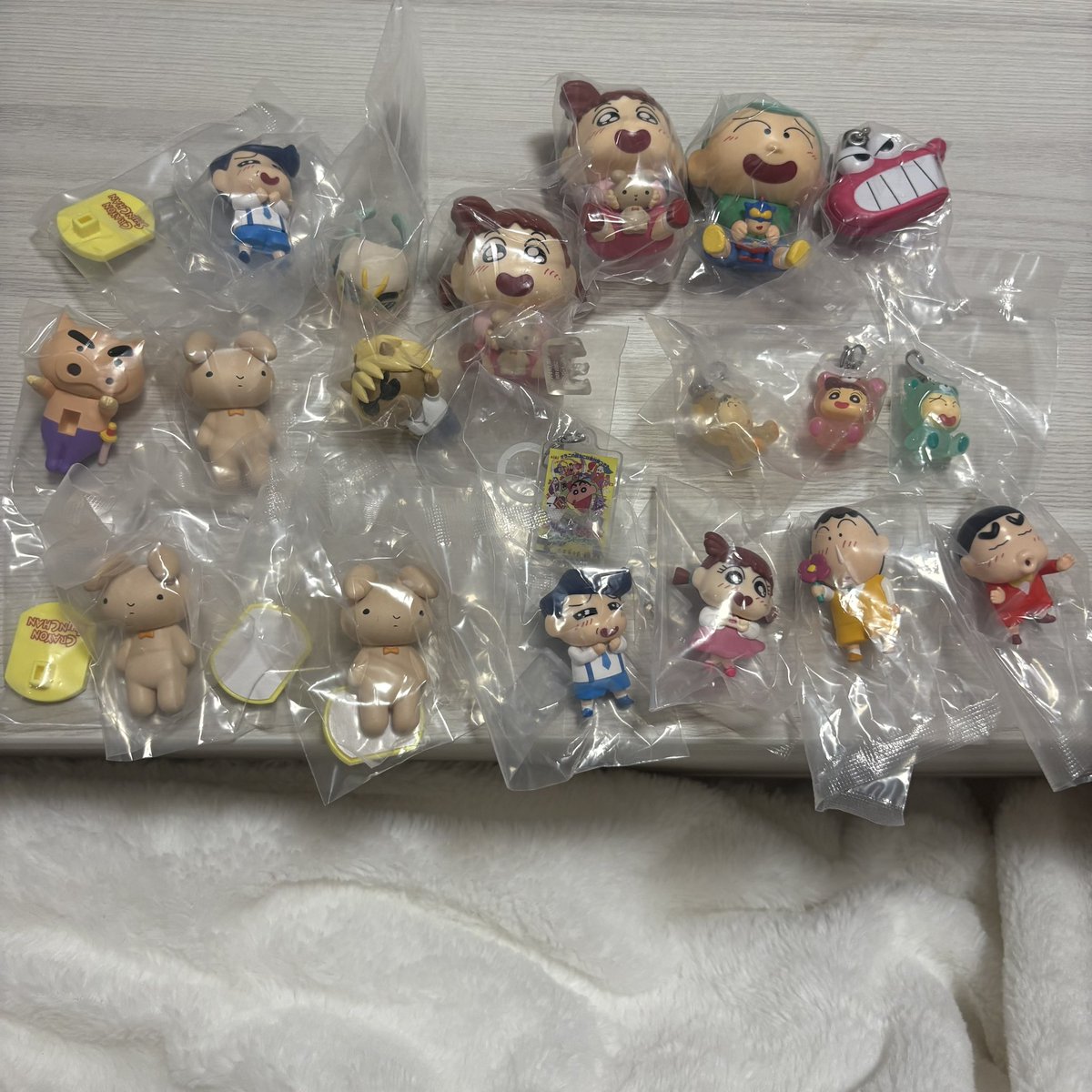 _il04_'s tweet photo. クレヨンしんちゃん ガチャガチャ カプセル
ガチャガチャ 交換

譲:画像1.2枚目

求:画像3枚目のひま、シロしんちゃん、あいちゃん
又はその他のめじるしチャームのしんちゃん、ひま、シロ、あいちゃん https://t.co/Po9Z4ctLPu