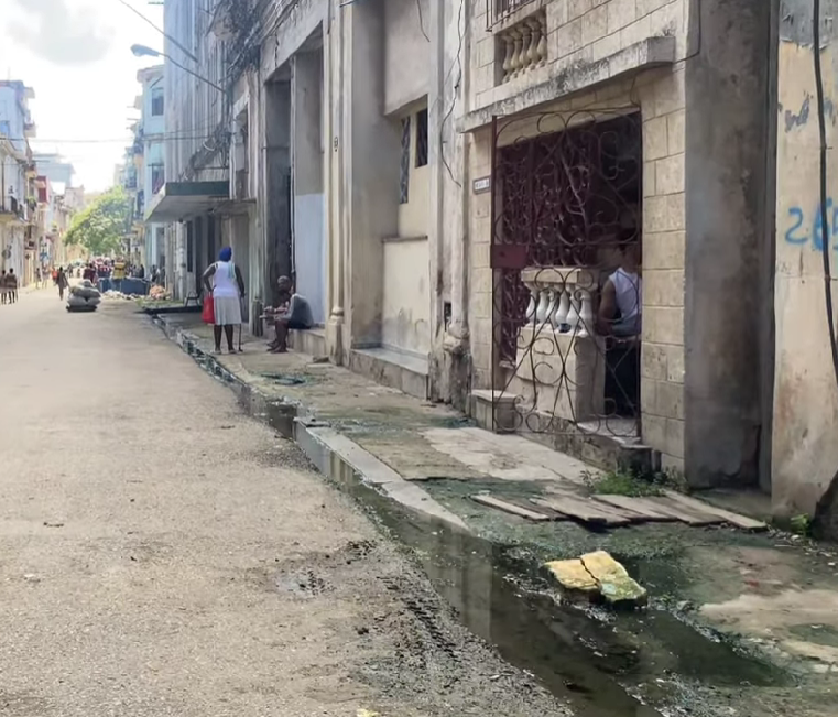 BellaLula20's tweet photo. 🇨🇺 EL SOCIALISMO NOS ESTÁ MATANDO.
#11J #CubaPaLaCalle SIN RETORNO!! https://t.co/dPAYswJ8TE