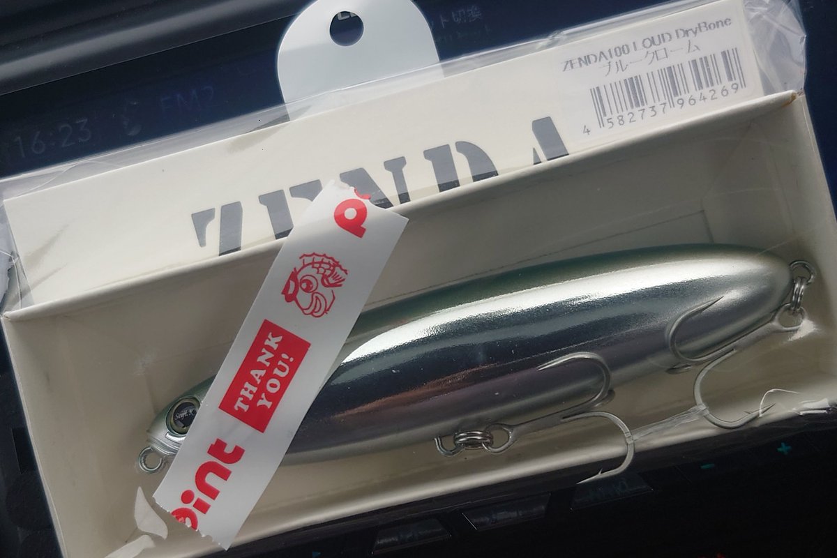 namaco8739's tweet photo. ZENDAのソルトでも使えそうなカラーあったから速買い🎣
レヴォニックのルアー初めて見たワ
👁️👁️ https://t.co/24XiNw9fA1