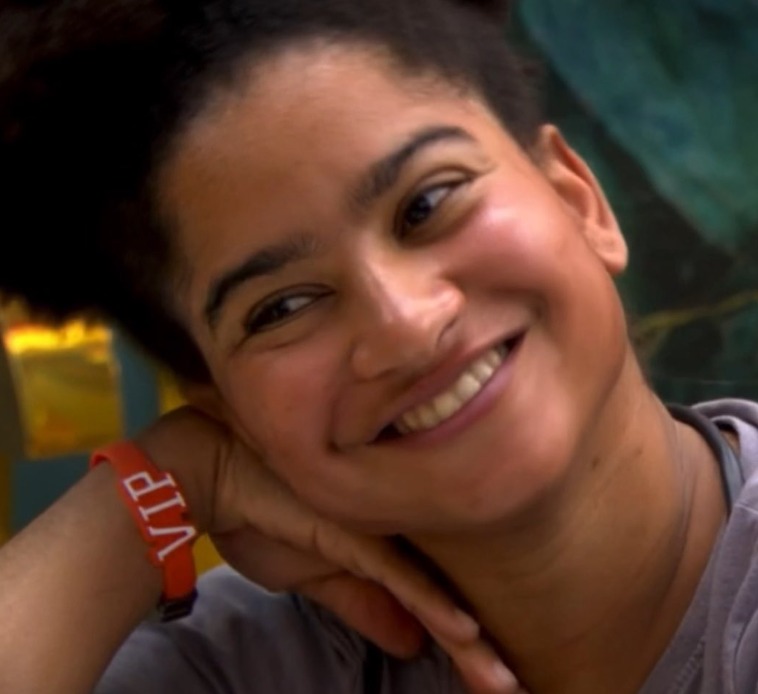 tvglobo's tweet photo. @sapastess @tiamilenabbb se a poty falou, tá falado 😌 https://t.co/Q5zcb7bwQi