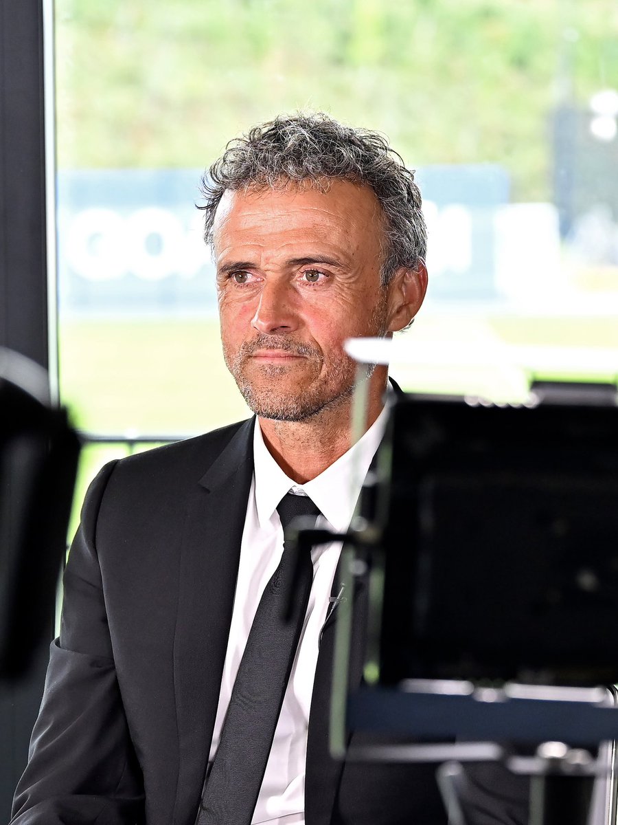 PSGbrasil's tweet photo. Neste Dia 🎞️

Em 5 de julho de 2023, Luis Enrique se tornou o técnico do Paris Saint-Germain ❤️💙 https://t.co/0exPhH47HV