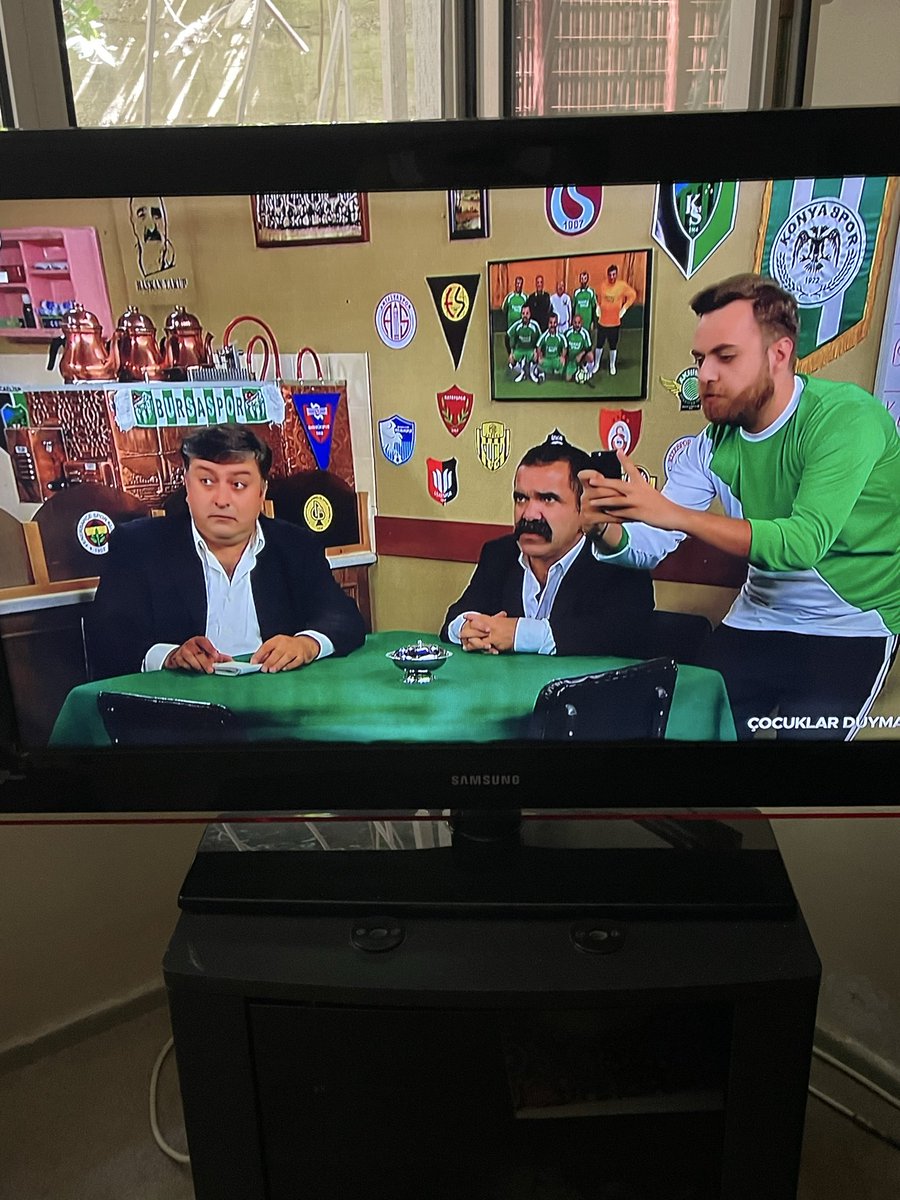 feronia_9's tweet photo. Siz hiç pazar gününüzü bu işkenceye maruz kalarak bitirdiniz mi haaa bununla da bitmiyor gün “ben bilmem eşim bilir “ rezaleti ile son buldu mu?
İçime içime çığlık atıyorum yeminle :((( https://t.co/gS9AxSBWLl