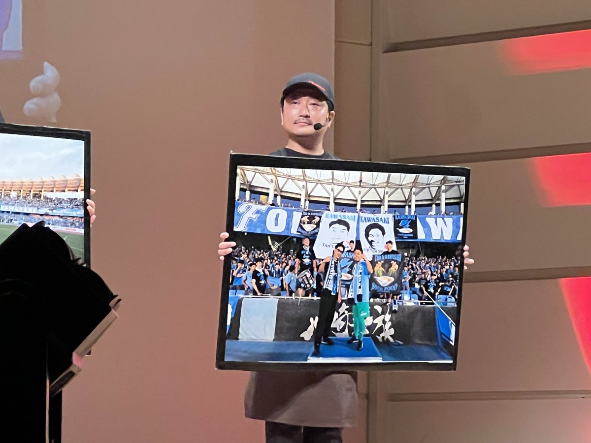 oosamatoge's tweet photo. 突然のニュータンタンメン社長と足腰が強そうなバイトたち
#frontale #2026_27川崎新体制 https://t.co/BlX7r8yIX7