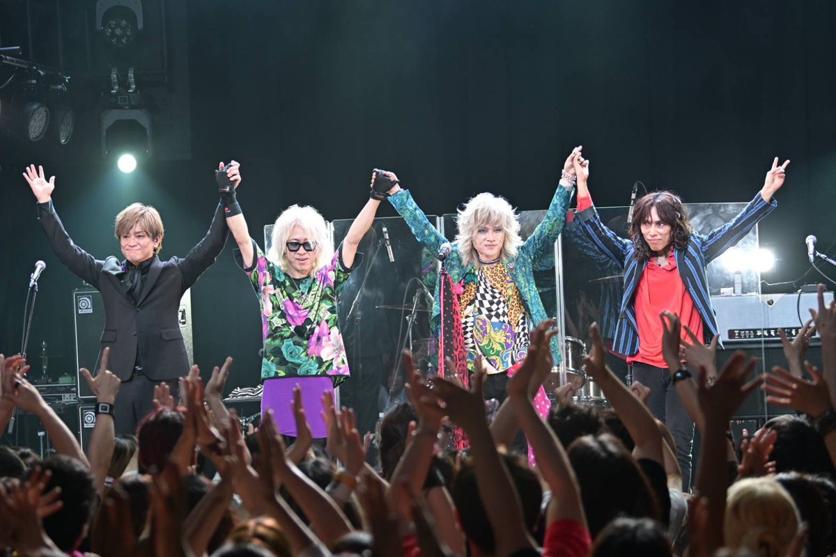 takuinakajima's tweet photo. 本日はsurfaceのお二人と2マンライヴでした！最高に楽しかったです！愛しかない！お会い出来た全ての方々ありがとうございました！
#中島卓偉 https://t.co/d8zJllfXWc
