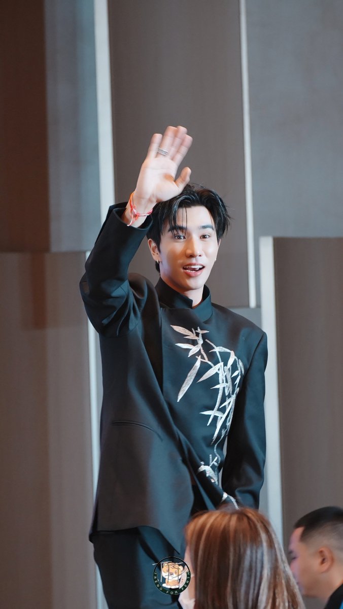 TrendforPerth's tweet photo. Handsome but Cute😎😎😎

#PerthTanapon  #KDPPE https://t.co/nbYE19590M