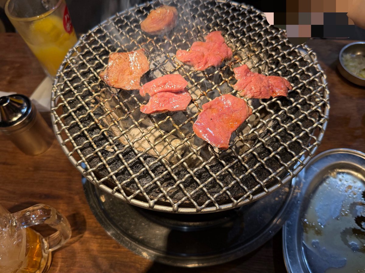 ARAiD_FiSH's tweet photo. 大宮のバカウマホルモン屋知ってるけど誰にも教えてあげない https://t.co/ascT2ojwY5