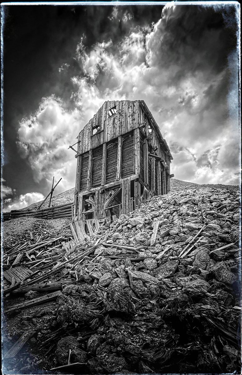 DMiller52325459's tweet photo. GM and Happy Sunday!
For #SundaySharing - please share or QP your own favourite #PhotoOfTheWeek.  
No theme - everyone can join in. Let’s see your #photos! 

Pennsylvania Gold Mill, in Colorado… https://t.co/oIff5QP8Ff