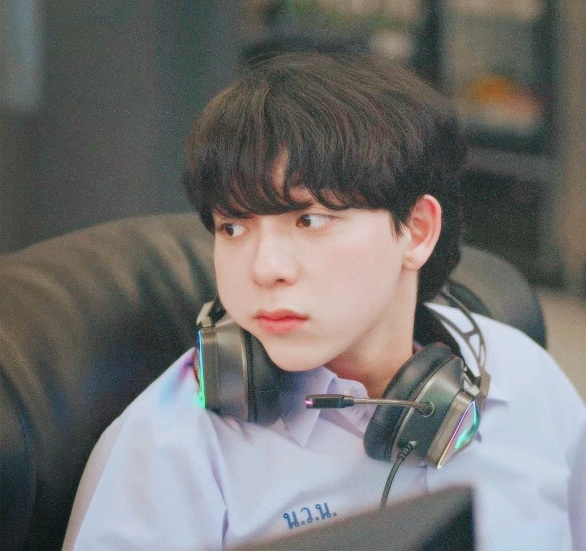 bbasjtrTH's tweet photo. LAST MEMORY WITH FOUREVER YOU
#FoureveryouFarewellParty
#บาสเด็กอ้วนที่แท้จริง #bbasjtr
#โจฮันนอร์ธ #JohanNorth

ถึง…ไอ่นอร์ธ และน้องบาสของแมะ

ขอบคุณ 'นอร์ธ' เน้อตี้เข้ามาเป๋นสีสันหื้อวันธรรมดาของพวกเรามีความสุข ขอบคุณตี้มาสร้างรอยยิ้มและเสียงหัวเราะ หันหน้าจอเมื่อใดกะสดใสเมื่อนั้นเลย ขอบคุณสำหรับความทรงจำดีๆ ตลอดสามปีนี้นะเจ้า

และขอบคุณน้องบาส @basjtr ที่ตัดสินใจมาแคสต์และรับบทนี้ ขอบคุณที่เป็นนอร์ธในแบบของบาสอย่างสมบูรณ์ นี่คืออีกหนึ่งตัวละคร ที่เชื่อว่าตลอดระยะเวลาเกือบ 3 ปีที่ได้เป็นนอร์ธ และระยะเวลาก่อนหน้า ก่อนที่จะก้าวมาเป็นนอร์ธ แมะเชื่อ และเห็นว่าน้องบาสตั้งใจ ทุ่มเทกับมันมากแค่ไหน ขอบคุณที่ให้โอาสตัวเอง ขอบคุณที่กลับมา มาอยู่ตรงนี้ มาทำในสิ่งที่รัก และทำให้แมะได้เห็นน้องโลดแล่นอยู่ในจอ ในบทบาทของนักแสดง เหมือนครั้งแรกที่แมะตกหลุมรักอ้วงนะลูก เพราะการได้เห็นบาสอยู่ในสายตา คือความสุขของแมะนะ รักมากๆ เน้อคนเก่ง 💗

แมะบาสเด็กอ้วนที่แท้จริง