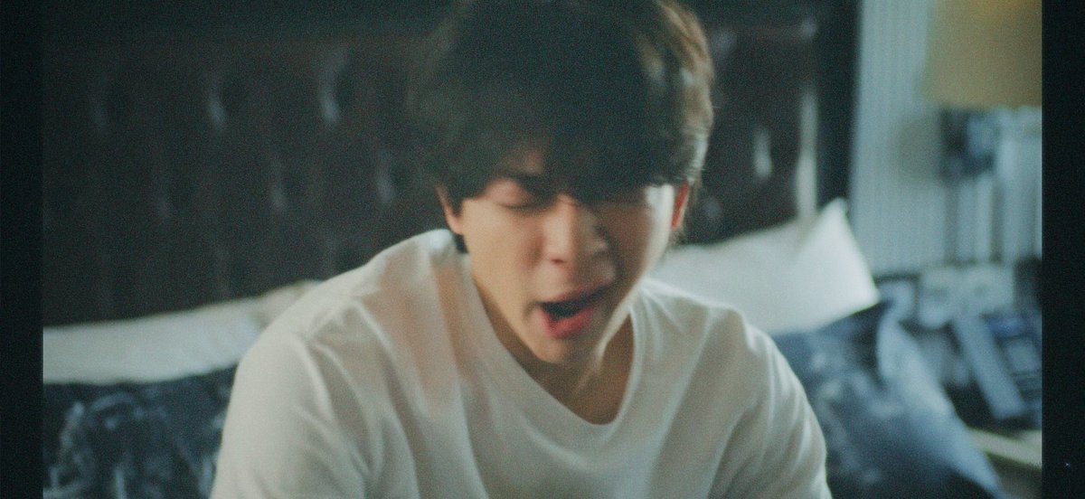 bbasjtrTH's tweet photo. LAST MEMORY WITH FOUREVER YOU
#FoureveryouFarewellParty
#บาสเด็กอ้วนที่แท้จริง #bbasjtr
#โจฮันนอร์ธ #JohanNorth

ถึง…ไอ่นอร์ธ และน้องบาสของแมะ

ขอบคุณ 'นอร์ธ' เน้อตี้เข้ามาเป๋นสีสันหื้อวันธรรมดาของพวกเรามีความสุข ขอบคุณตี้มาสร้างรอยยิ้มและเสียงหัวเราะ หันหน้าจอเมื่อใดกะสดใสเมื่อนั้นเลย ขอบคุณสำหรับความทรงจำดีๆ ตลอดสามปีนี้นะเจ้า

และขอบคุณน้องบาส @basjtr ที่ตัดสินใจมาแคสต์และรับบทนี้ ขอบคุณที่เป็นนอร์ธในแบบของบาสอย่างสมบูรณ์ นี่คืออีกหนึ่งตัวละคร ที่เชื่อว่าตลอดระยะเวลาเกือบ 3 ปีที่ได้เป็นนอร์ธ และระยะเวลาก่อนหน้า ก่อนที่จะก้าวมาเป็นนอร์ธ แมะเชื่อ และเห็นว่าน้องบาสตั้งใจ ทุ่มเทกับมันมากแค่ไหน ขอบคุณที่ให้โอาสตัวเอง ขอบคุณที่กลับมา มาอยู่ตรงนี้ มาทำในสิ่งที่รัก และทำให้แมะได้เห็นน้องโลดแล่นอยู่ในจอ ในบทบาทของนักแสดง เหมือนครั้งแรกที่แมะตกหลุมรักอ้วงนะลูก เพราะการได้เห็นบาสอยู่ในสายตา คือความสุขของแมะนะ รักมากๆ เน้อคนเก่ง 💗

แมะบาสเด็กอ้วนที่แท้จริง