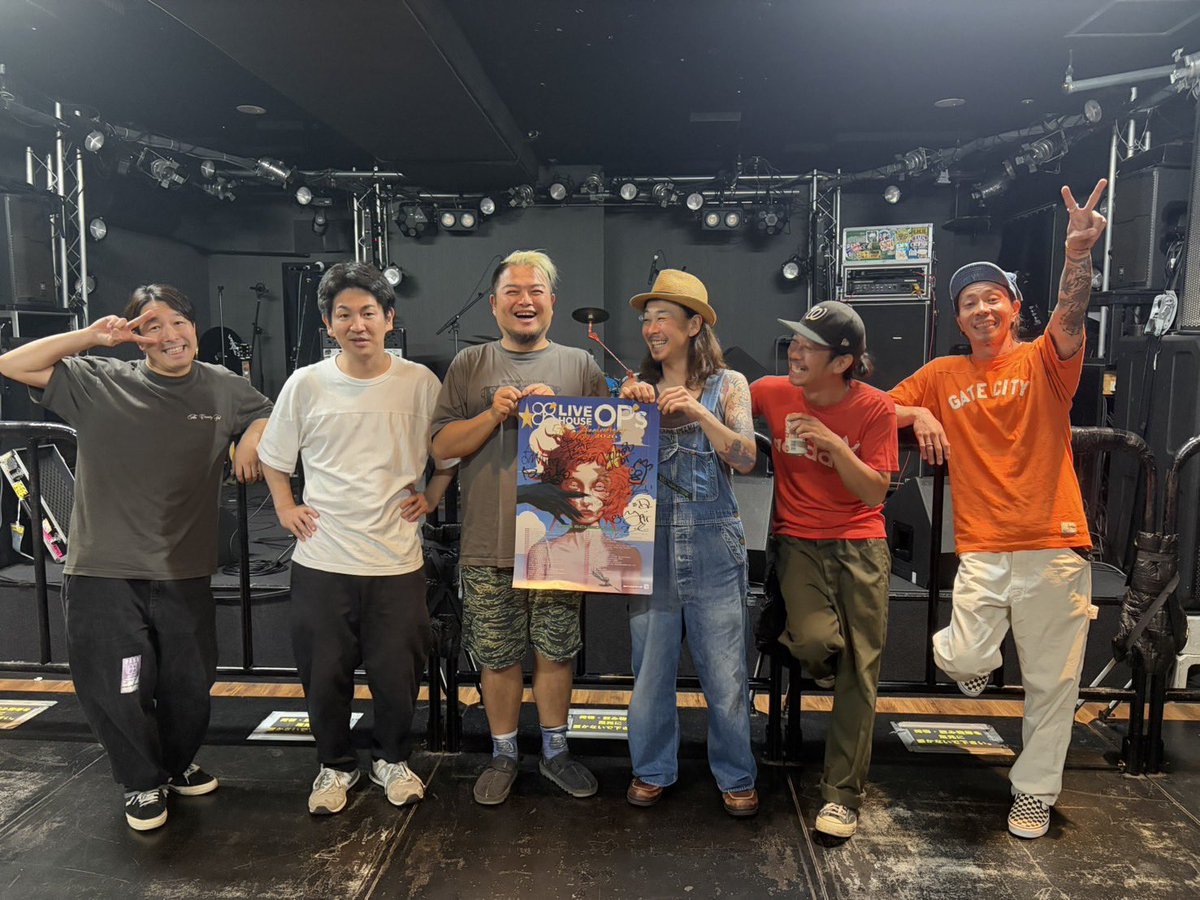 OP_s_fukuoka's tweet photo. 7月5日🎊LIVE HOUSE OP's 5th ANNIVERSARY LIVE 🎊

ご出演いただいたアーティストの皆様！
ご来場いただいた皆様！
誠にありがとうございました🥰

本日ご出演いただいた
OVER ARM THROW @KEYWORLD_tweet 
S.M.N. @smnjp 
の皆さんのサイン入りポスターをフォロー&リポストしてくれた方から抽選で1名様にプレゼント🎁
どしどしご応募下さい😆
#OPs5th