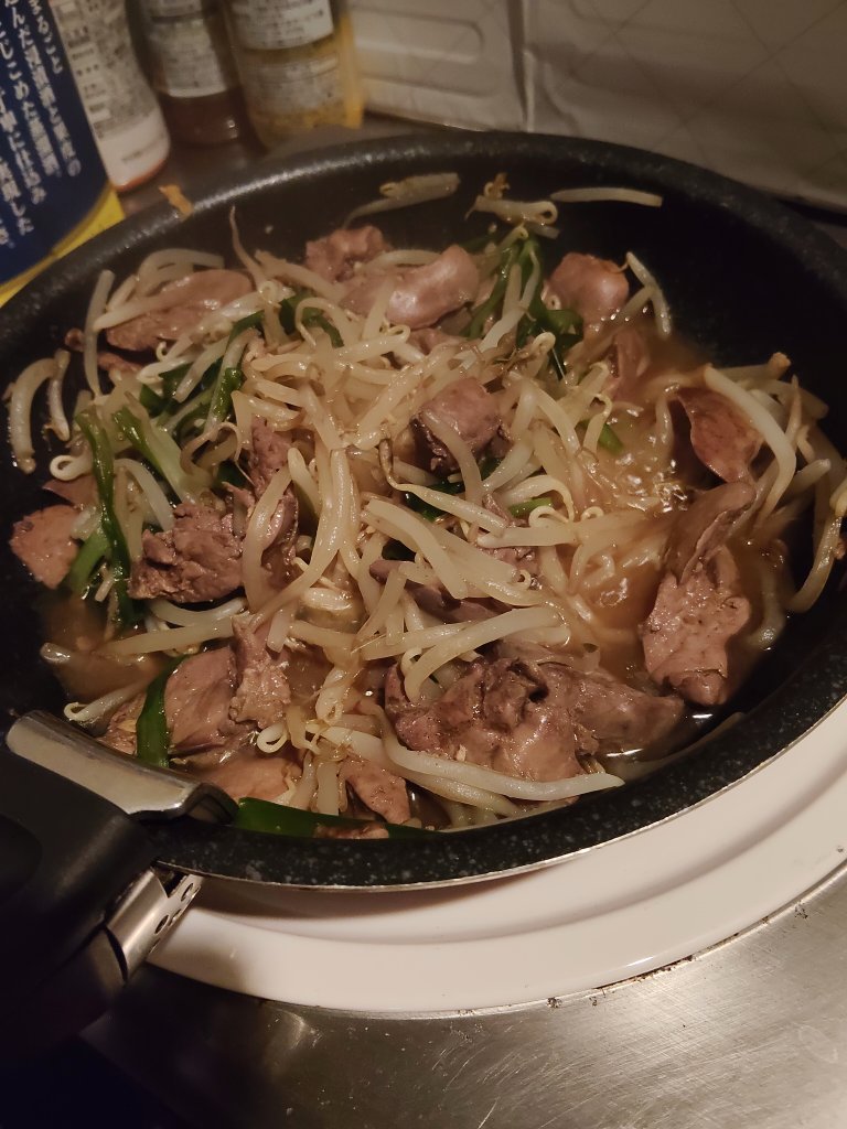 niku_10000's tweet photo. うんめうんめ😭鶏レバニラぁ https://t.co/hxkQnjvDW3