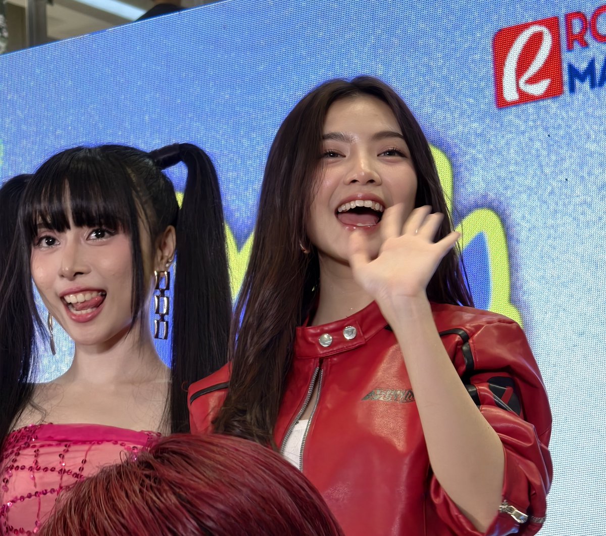 riannt_chu's tweet photo. @OonaOfficial OONA Coleen &amp; Isaki at Idol Caravan, the ppop mall tour at Robinsons' Manila 070426

#OONA #Ppoprise #IdolCaravan https://t.co/9pfcLmm299