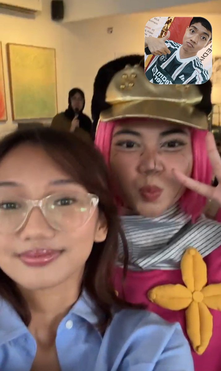kimiterasu_'s tweet photo. iri gwehh ☹️💔 (miss you guys) https://t.co/N0Y3PggPLK
