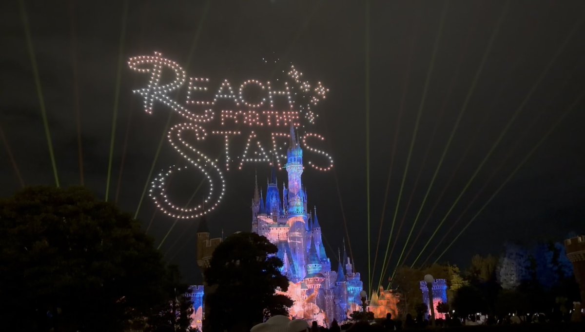 __slmnsk's tweet photo. シーの25周年Sparkling Jubileeも
ランドのReach for the Starsも
最高でした... https://t.co/u4Y9hdc8ZT