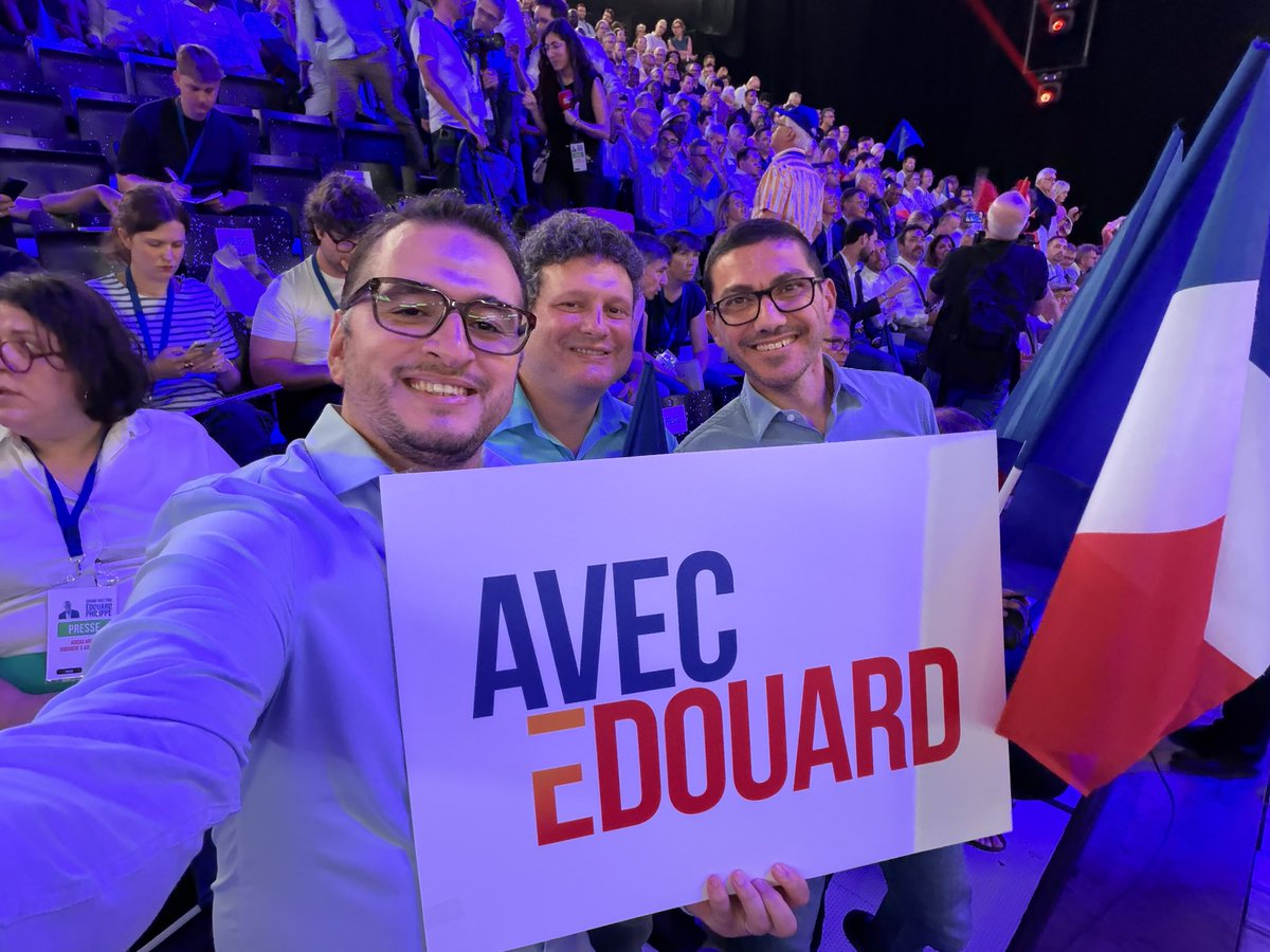 a75mallet's tweet photo. Lancement de campagne à l’adidas arena à Paris. 1h avant le début. Déjà avec Edouard. #avecedouard https://t.co/UAtf7Pt5YQ