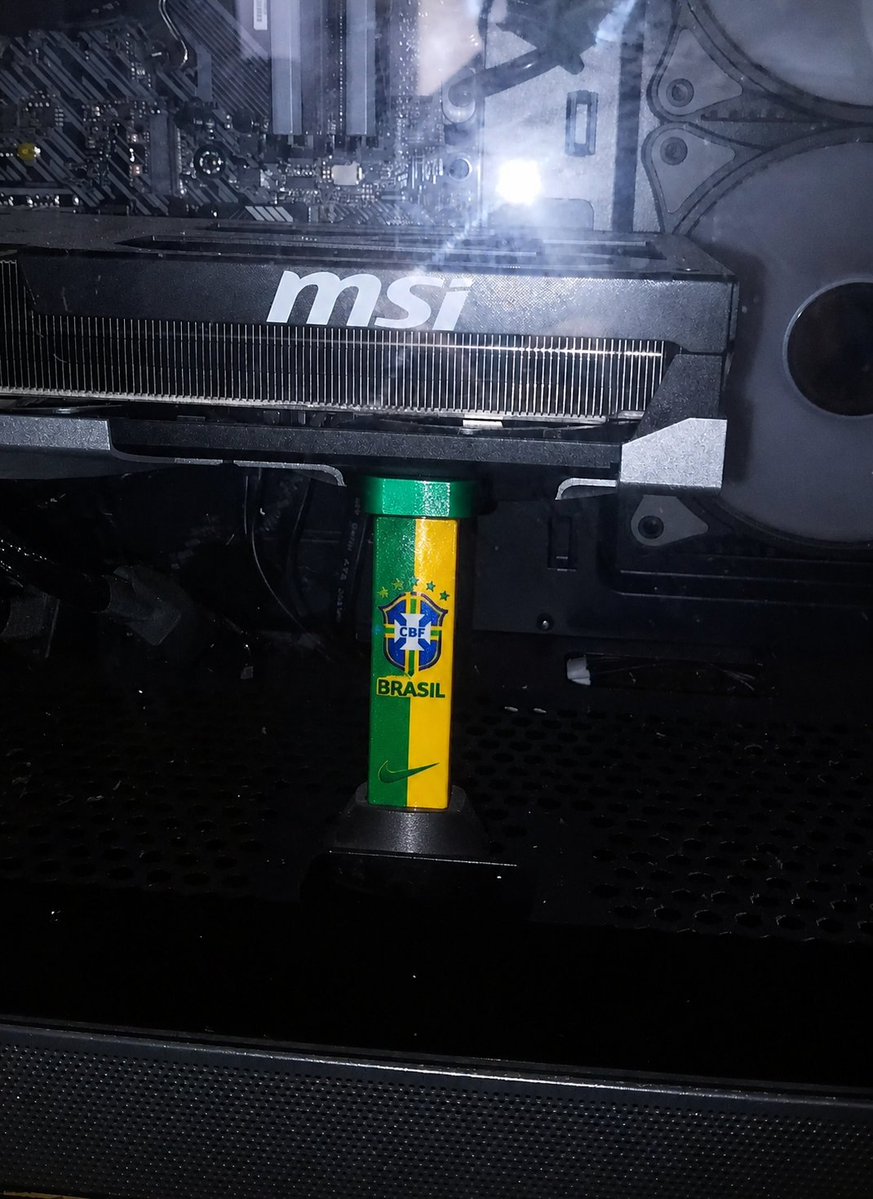 astrox031's tweet photo. Protegendo um investimento de mais de R$ 4.000. 😂
Paguei só R$ 13 nesse suporte pra minha RTX 5070 3X da @msigaming . Vai esperar sua placa de vídeo entortar pra comprar um também? 🤣
🛒 https://t.co/d808PUVGk6
VAI BRASIL! 🇧🇷🔥
#RTX5070 #MSI #PCGamer #SetupGamer #VAIBRASIL #BRAxNOR