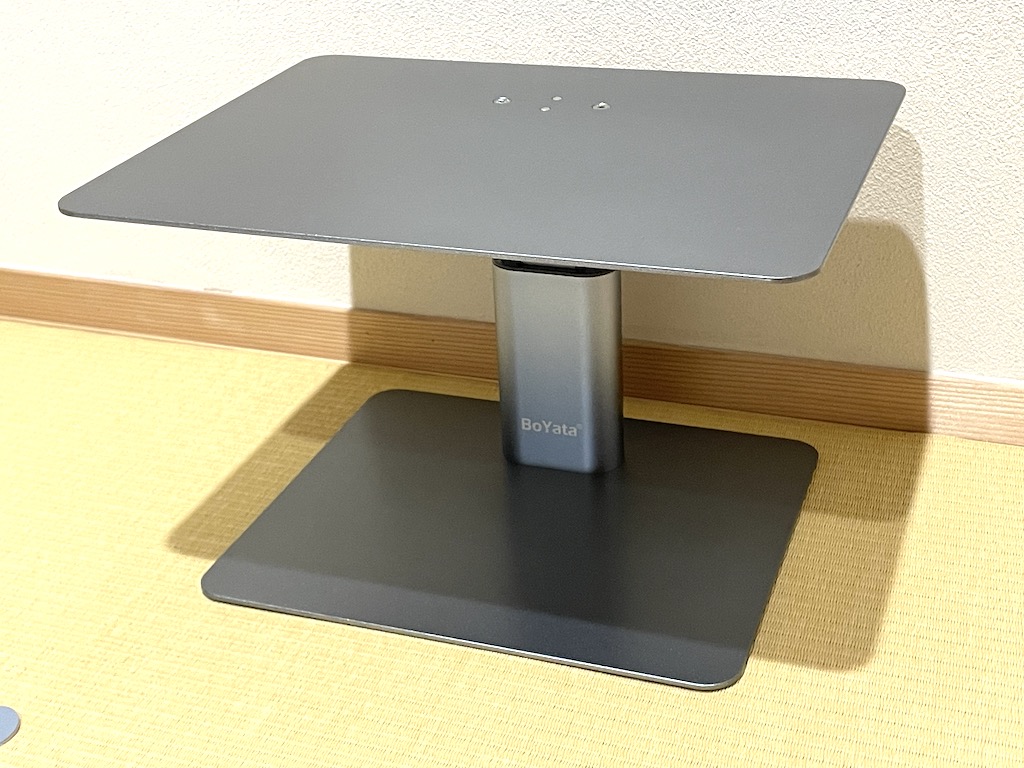 solblog_365's tweet photo. 高さ調節機能のないモニターを使っている人は、こちらのモニタースタンドを使ってみてください。モニターの高さを嵩上げする+11センチの調節ができるようになります。しかも、モニター下のスペースを有効活用できて、デスク環境も綺麗に。
#ガジェット #モニター #BoYata
https://t.co/WQ38GKaZXf https://t.co/mp9ZVDXSrP