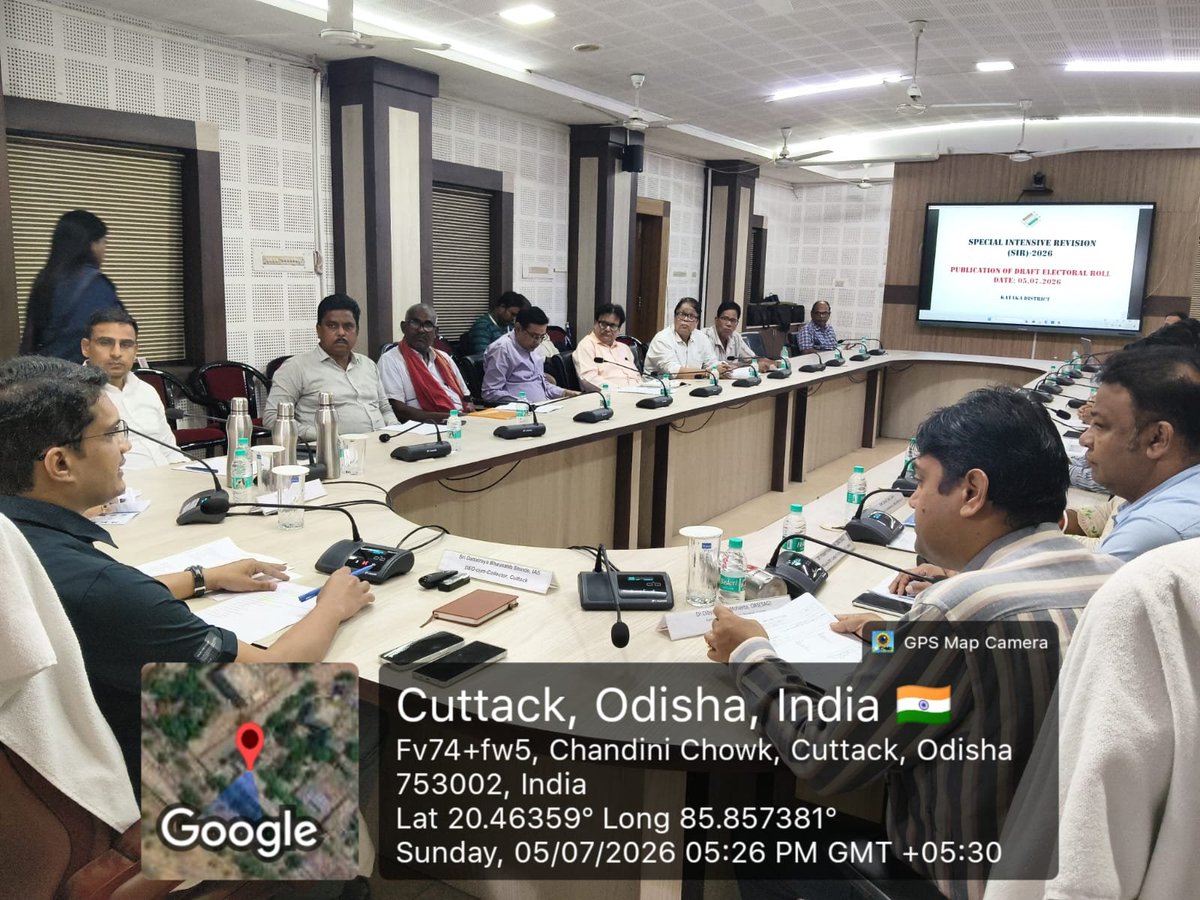KatakaDM's tweet photo. The Draft Electoral Roll under SIR–2026 was published today at a meeting chaired by the Collector & District Election Officer, Kataka, in the presence of representatives of recognized political parties. Citizens are encouraged to verify their electoral details and submit claims or objections, if any, within the stipulated period.
@OdishaCeo @ECISVEEP @IPR_Odisha
#SIR2026 #ElectoralRoll #Cuttack