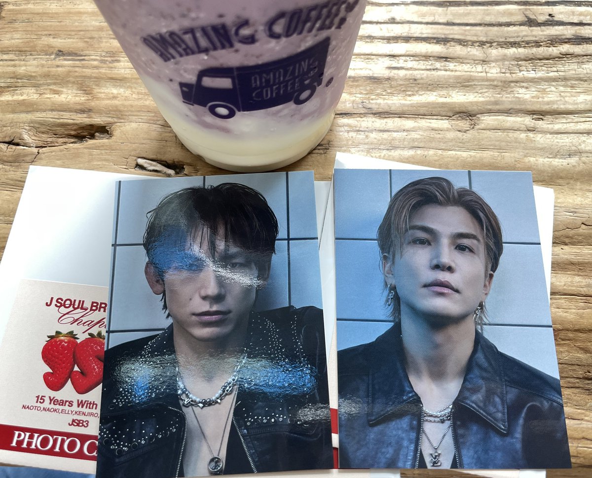kichi2108's tweet photo. ポップアップで下向いちゃってたロッキーを救出💦
よくみたらかわいいお顔の子でした🐶💕
一緒に買ったフォトカは3枚中なんと見事推し2人を抽出！✨✨嬉しい😭 https://t.co/guZTs2VhoM