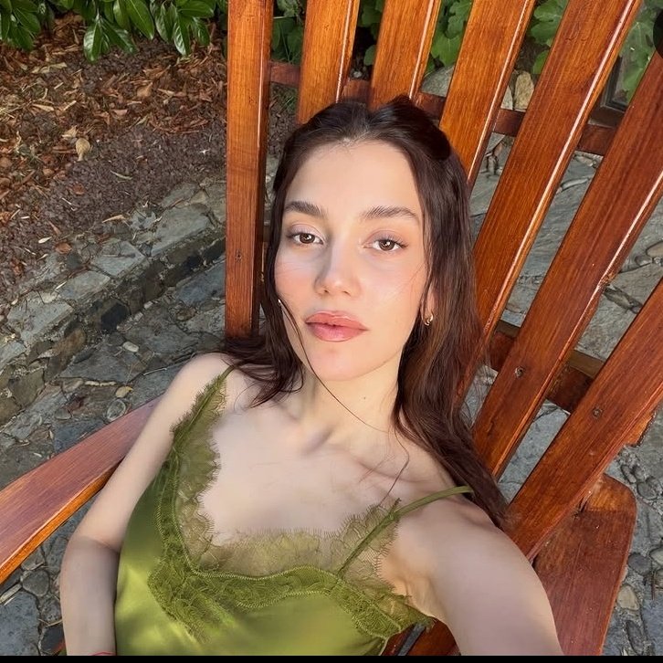 amorecem_'s tweet photo. Cook özlemişiim💚🐥 @ecemsbayir 
#ecemsenabayır https://t.co/ENzTISdnj2