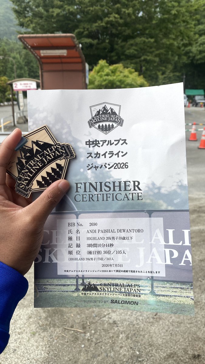 blekdutt's tweet photo. hari ini selesai!.
gatau kenapa data strava sama coros beda waktunya. tapu aku percaya dengan data coros dan data di sertifikat. waktu race ada kejadian yang mau gamau diri ini menabrakan diri ke pohon, kalau tidak aku udah gabisa ngetweet tweet ini (alias jatuh ke jurang). https://t.co/SDCnENfoIr