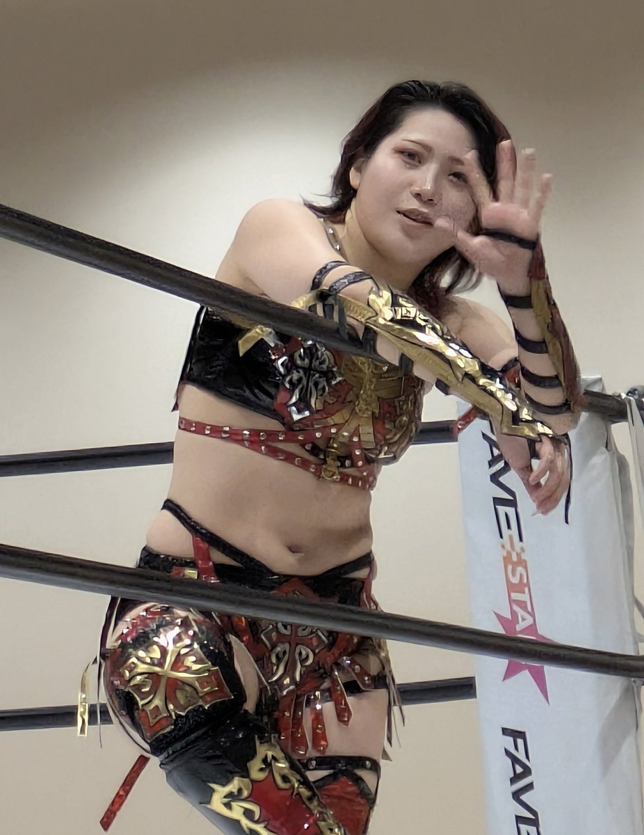 詩美さんからの さり気ないファンサに感謝です🌹✨ ＃STARDOM ＃林下詩