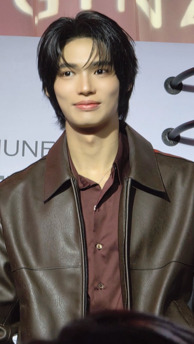 chauykun's tweet photo. อยากขว้างโทรศัพท์ทิ้ง เพราะไม่สามารถเก็บความหล่อของพี่น้องวินได้หมด😄

WIN ULTIMUNE JOURNEY BKK
#winmetawin @winmetawin 
#JourneywithWin https://t.co/ZwPcTMoAPO